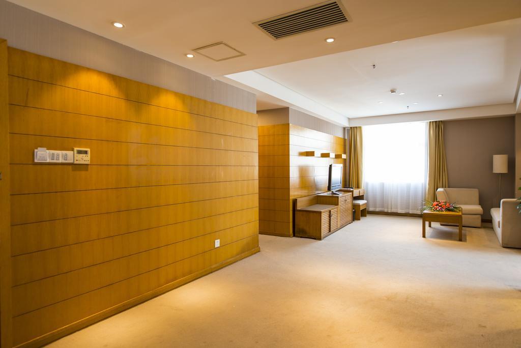 Days Hotel Shanghai Hongkou Forture Bagian luar foto