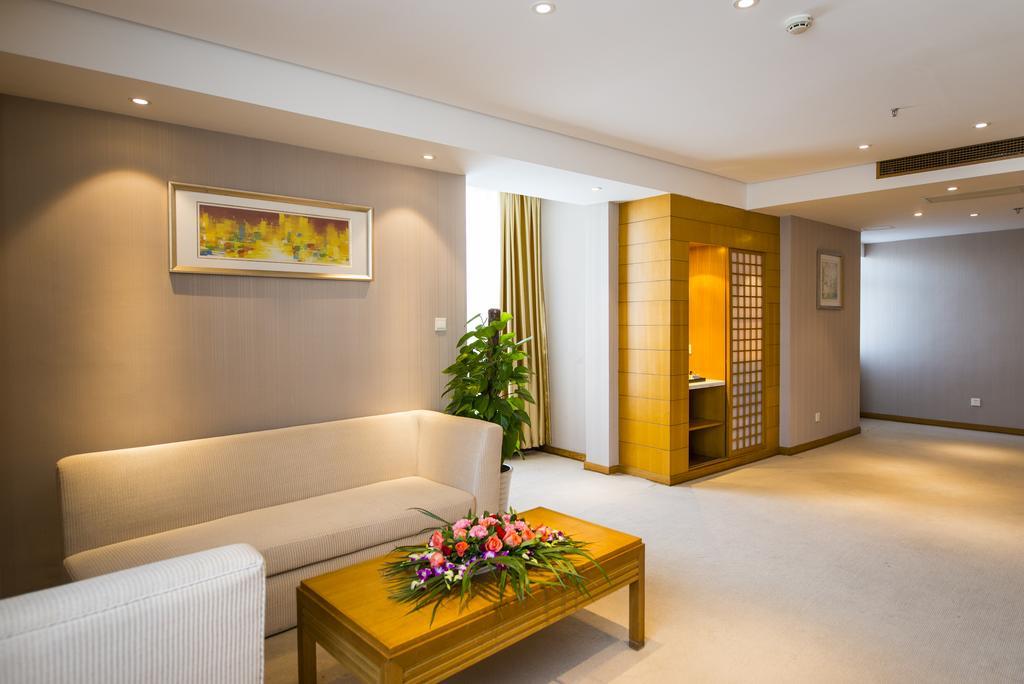 Days Hotel Shanghai Hongkou Forture Bagian luar foto