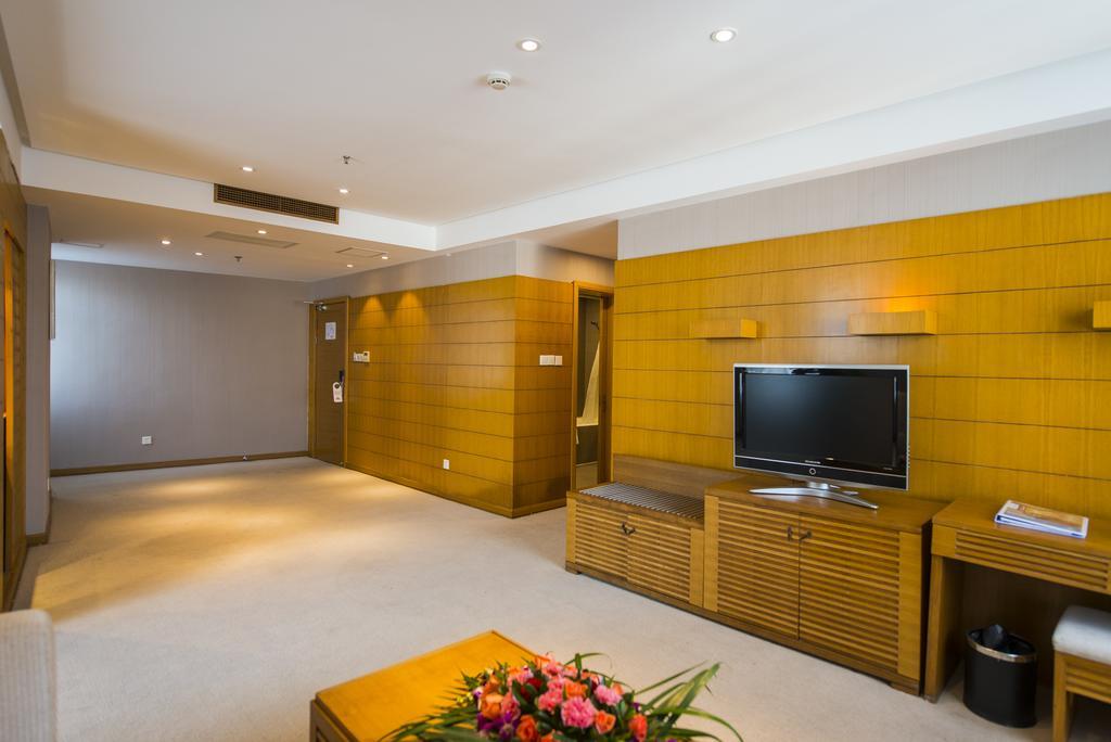 Days Hotel Shanghai Hongkou Forture Bagian luar foto