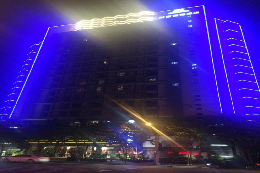 Days Hotel Shanghai Hongkou Forture Bagian luar foto
